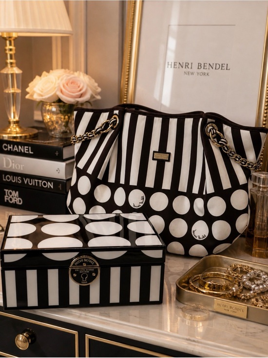 henri bendel Jewelry - HENRI BENDEL BROWN AND WHITE STRIPES AND SPOTS “HOT FOR DOTS” LAQUER JEWELY BOX